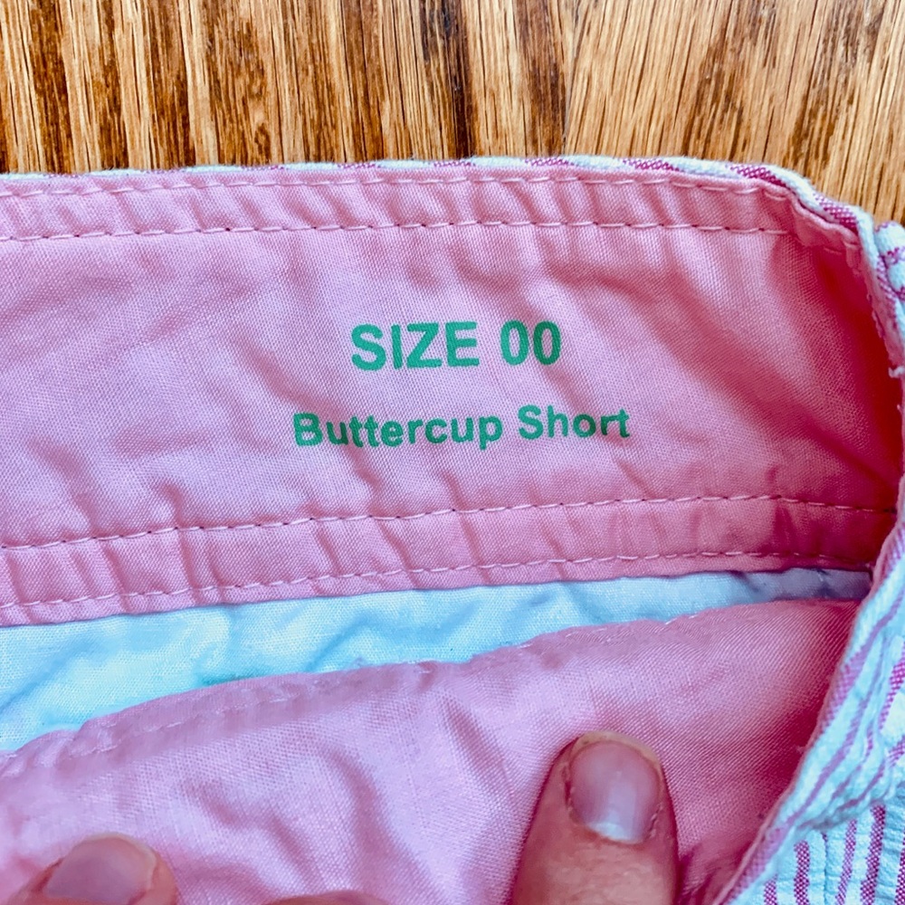 LILLY PULITZER SEER SUCKER SCALLOPED SHORTS - Picture 6 of 6
